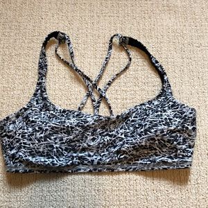Lululemon Sports Bra *WATERPROOF!!* 😍